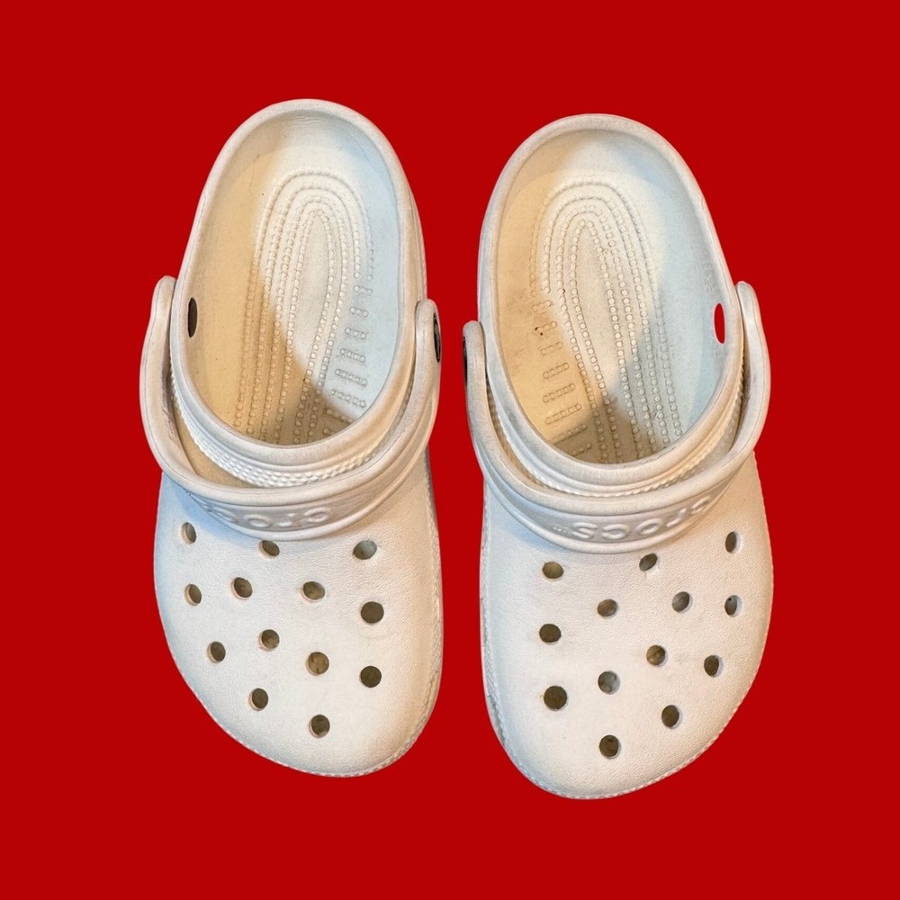 Crocs Classic Clog Shoes J2 White Ventilation Holes